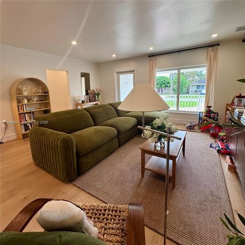 6365 SW 30th St, Miami, FL 33155