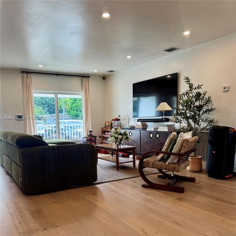 6365 SW 30th St, Miami, FL 33155