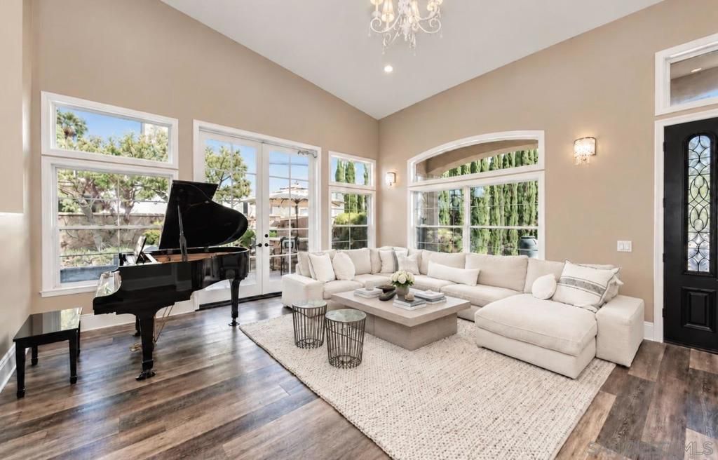 877 S Blue Vista, Anaheim, CA 92808 — exterior
