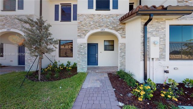 11815 SW 246 TER, Homestead, FL 33032