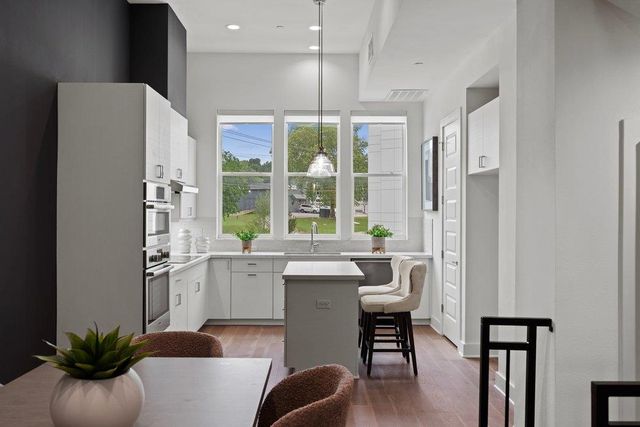 2505 Bluebonnet Ave 4, Austin, TX 78704