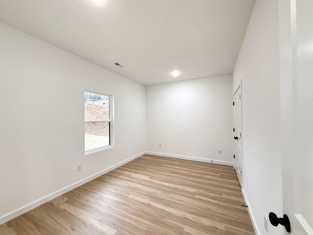 835 CAMPOBELLO GRAMLING SCHOOL Road, Campobello, SC 29322