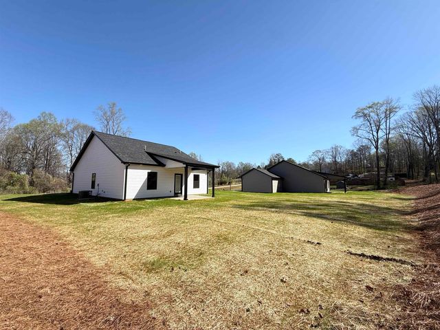 835 CAMPOBELLO GRAMLING SCHOOL Road, Campobello, SC 29322