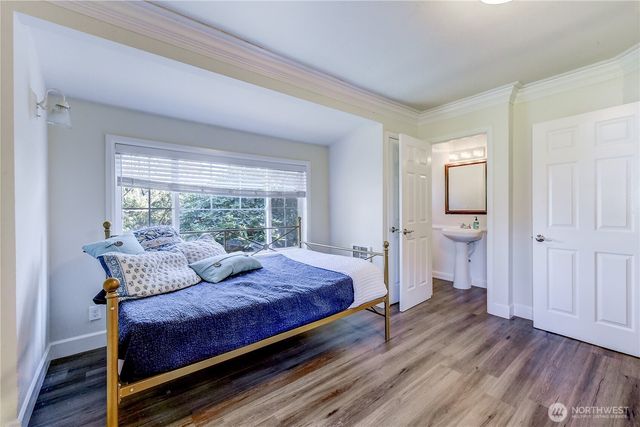 1048 S Director Street, Seattle, WA 98108