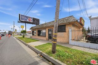 1021 W 101st Street, Los Angeles, CA 90044