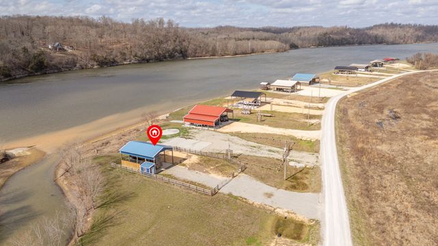 2117 Hardin Bottom River Rd, Clifton, TN 38425