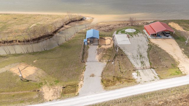 2117 Hardin Bottom River Rd, Clifton, TN 38425