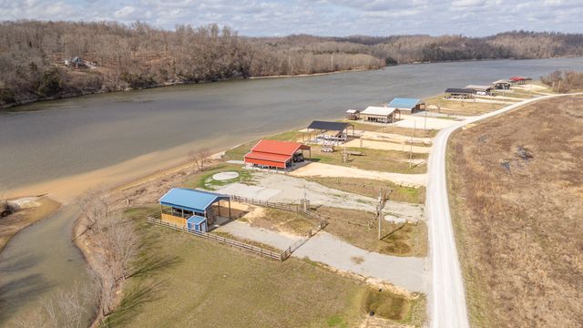 2117 Hardin Bottom River Rd, Clifton, TN 38425