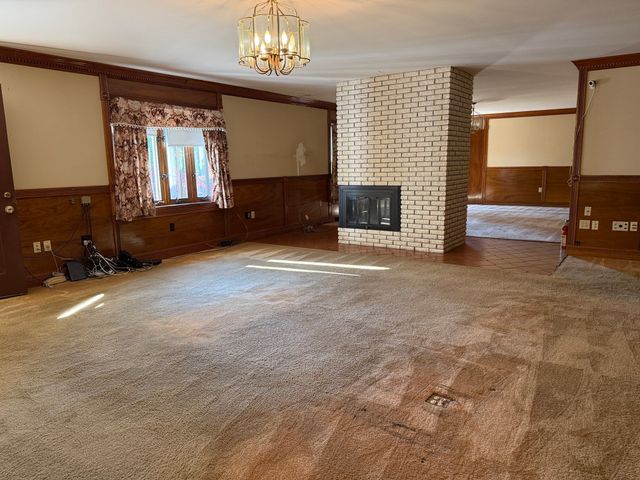 7 Fallon Dr, Westport, MA 02790