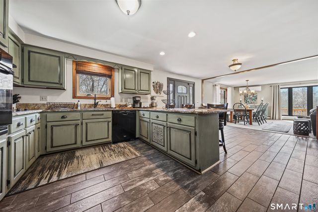 14 Williams Court, Wolcott, CT 06716