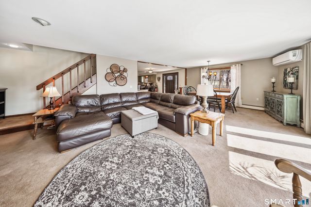 14 Williams Court, Wolcott, CT 06716