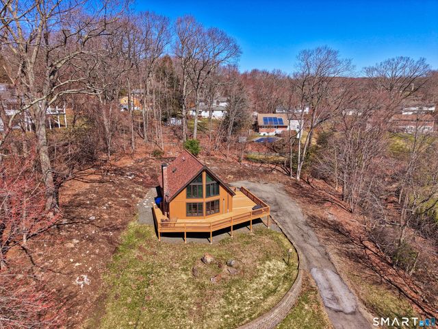 14 Williams Court, Wolcott, CT 06716