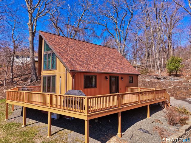 14 Williams Court, Wolcott, CT 06716