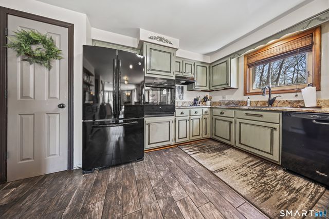 14 Williams Court, Wolcott, CT 06716