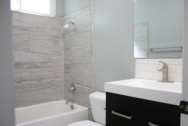 3657 Astral Dr, Sacramento, CA 95827