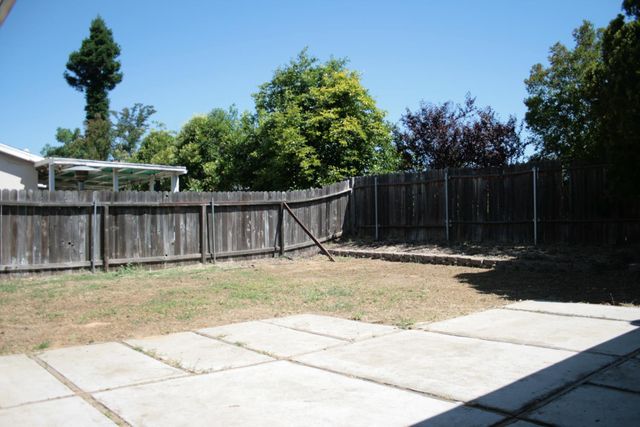 3657 Astral Dr, Sacramento, CA 95827