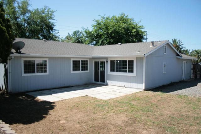 3657 Astral Dr, Sacramento, CA 95827