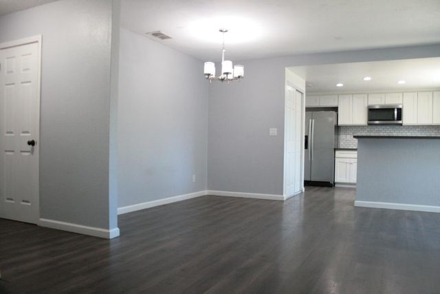 3657 Astral Dr, Sacramento, CA 95827