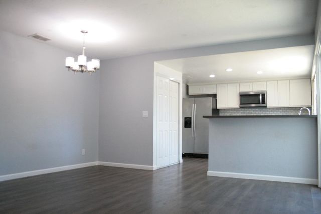 3657 Astral Dr, Sacramento, CA 95827