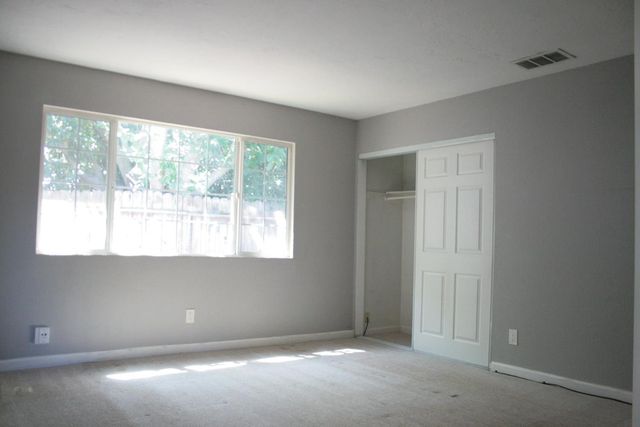 3657 Astral Dr, Sacramento, CA 95827