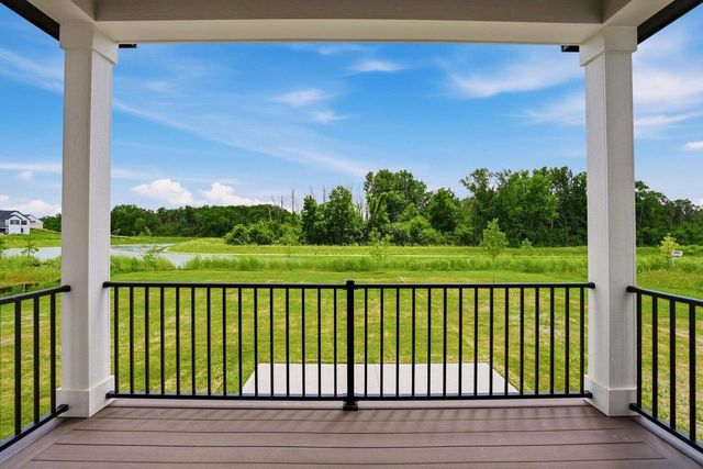 9401 W Huntington DRIVE, Mequon, WI 53097