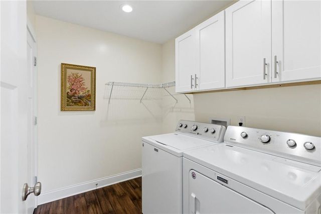 318 Cottage Court, Ball Ground, GA 30107