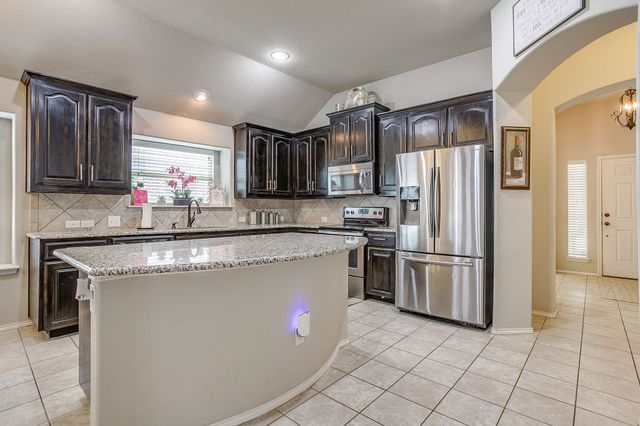11829 Hassop Lane, Burleson, TX 76028