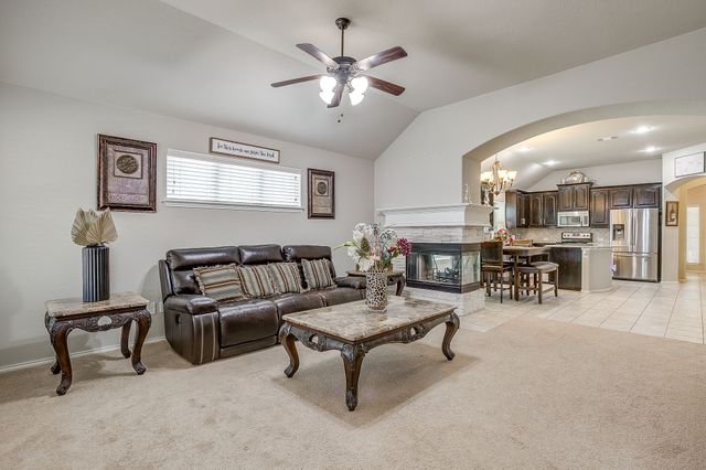11829 Hassop Lane, Burleson, TX 76028