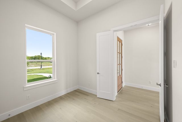 112 Aiden Drive, Waxahachie, TX 75165