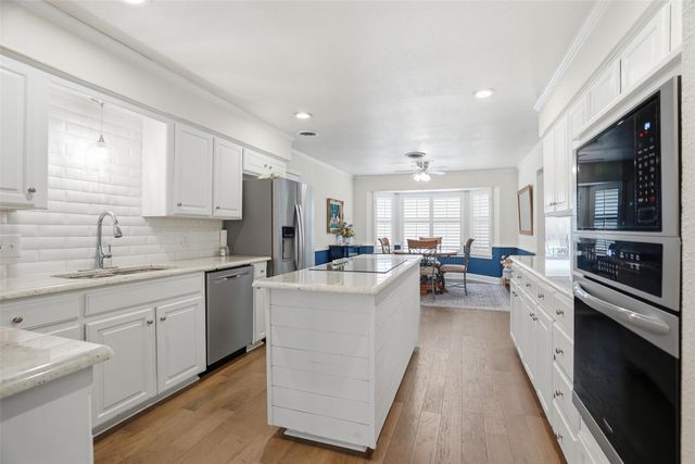 205 Roaring Springs Drive, Joshua, TX 76058