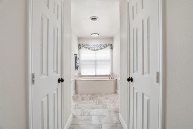 205 Roaring Springs Drive, Joshua, TX 76058