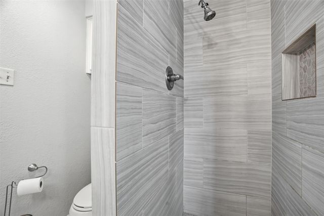 205 Roaring Springs Drive, Joshua, TX 76058