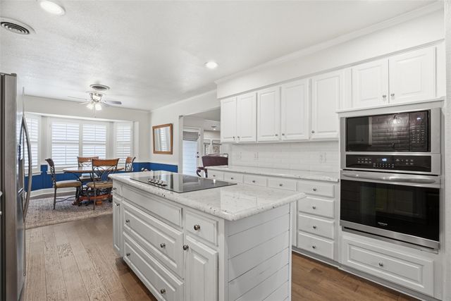 205 Roaring Springs Drive, Joshua, TX 76058