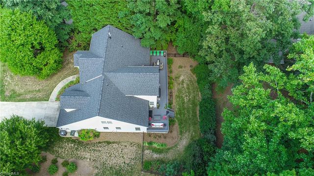 3 Veranda Court, Greensboro, NC 27455