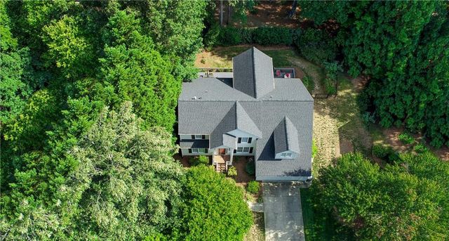3 Veranda Court, Greensboro, NC 27455