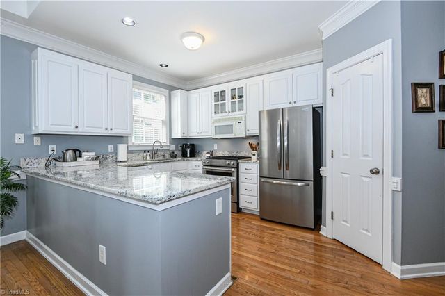 3 Veranda Court, Greensboro, NC 27455