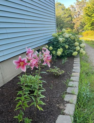 1661 State Rd, Plymouth, MA 02360