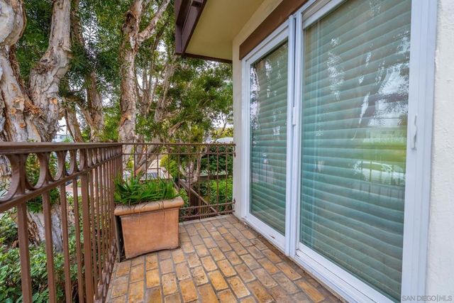 175 Maple Ave 4, Carlsbad, CA 92008