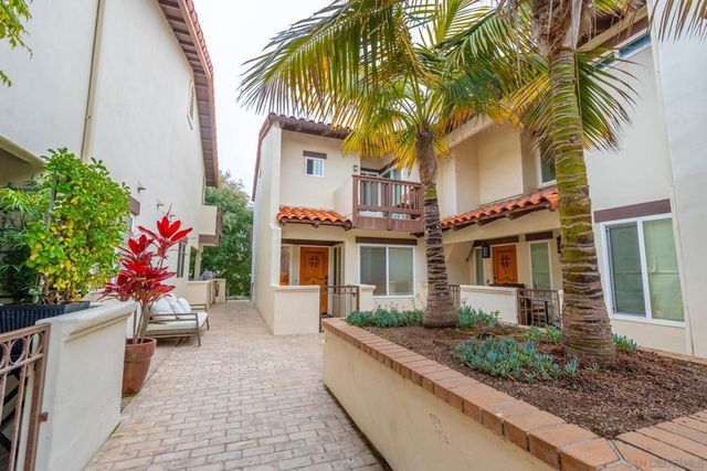 175 Maple Ave 4, Carlsbad, CA 92008