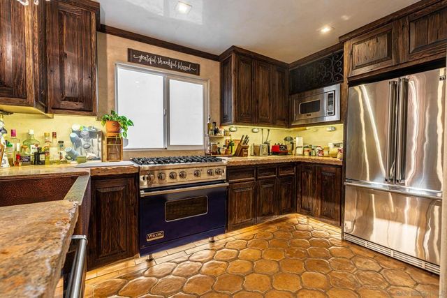 175 Maple Ave 4, Carlsbad, CA 92008