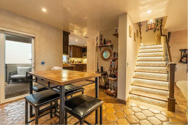 175 Maple Ave 4, Carlsbad, CA 92008