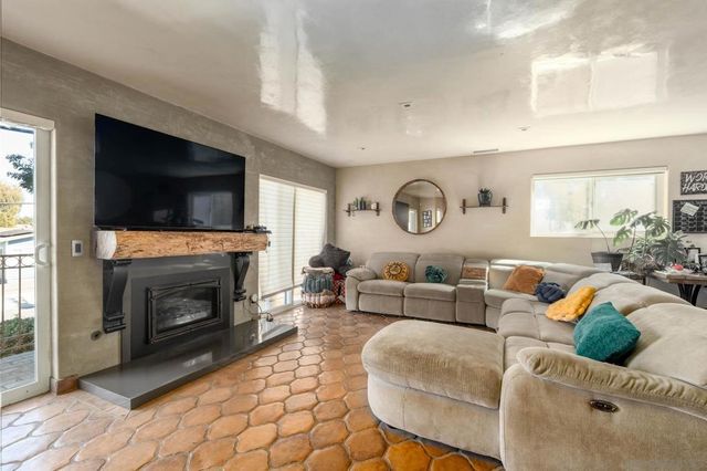 175 Maple Ave 4, Carlsbad, CA 92008