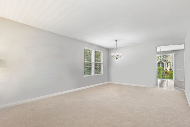 13060 Coventry Lane, Huntley, IL 60142