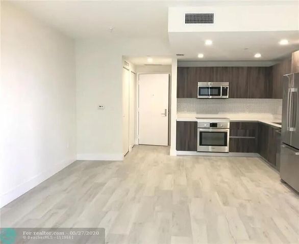 488 NE 18th Street 905, Miami, FL 33132