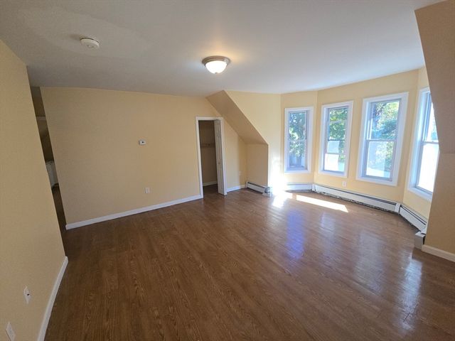 210 County Street B, Taunton, MA 02780