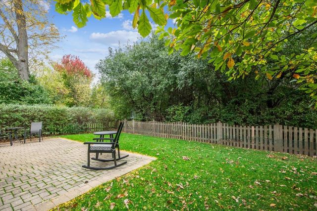 1653 McCraren Road, Highland Park, IL 60035