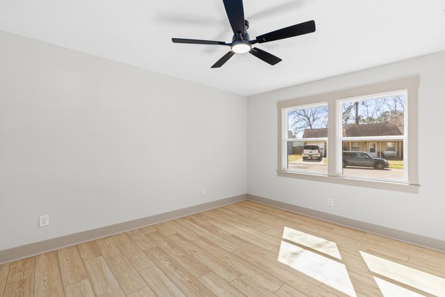 418 Carolina Circle, Ladson, SC 29456