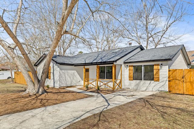 418 Carolina Circle, Ladson, SC 29456