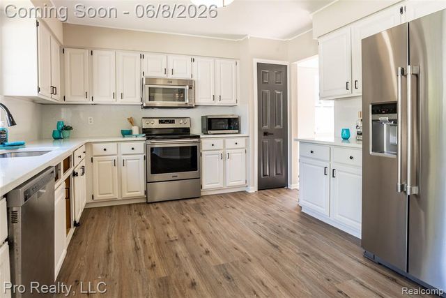 2344 Marklawn Court, Waterford, MI 48329