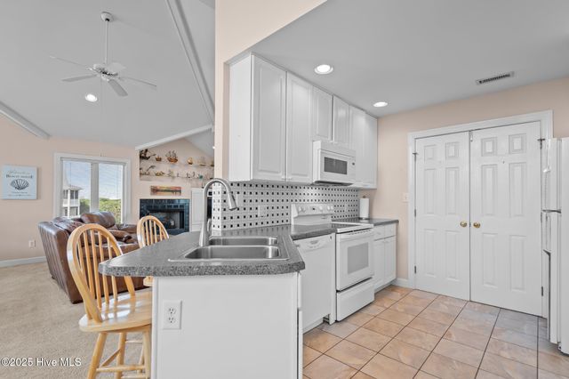 103 N Permuda Wynd Drive, N Topsail Beach, NC 28460